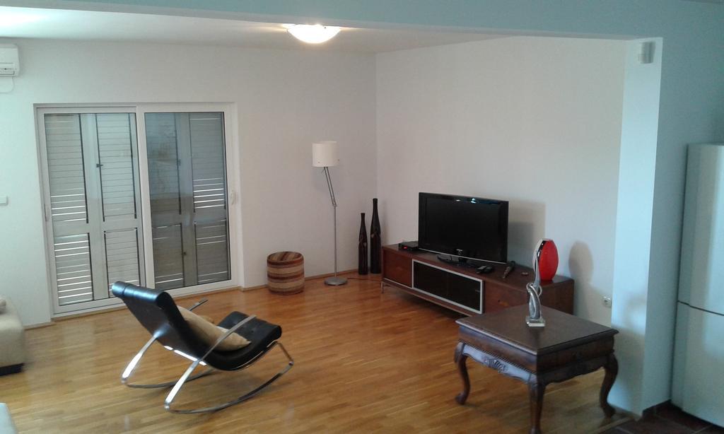 Oro Apartments Petrovac Rum bild