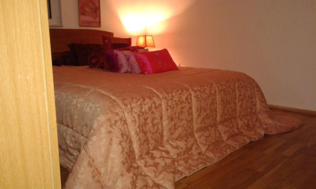 Oro Apartments Petrovac Rum bild