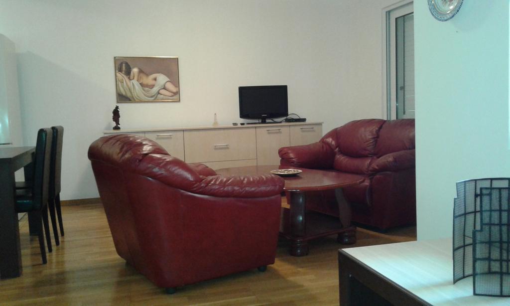 Oro Apartments Petrovac Rum bild
