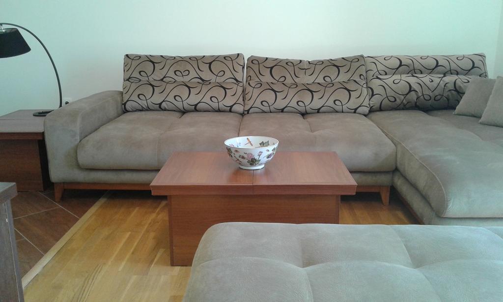 Oro Apartments Petrovac Rum bild