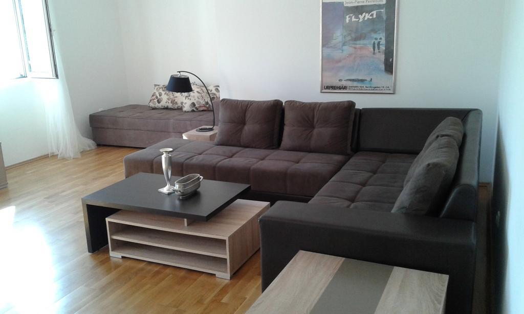 Oro Apartments Petrovac Rum bild