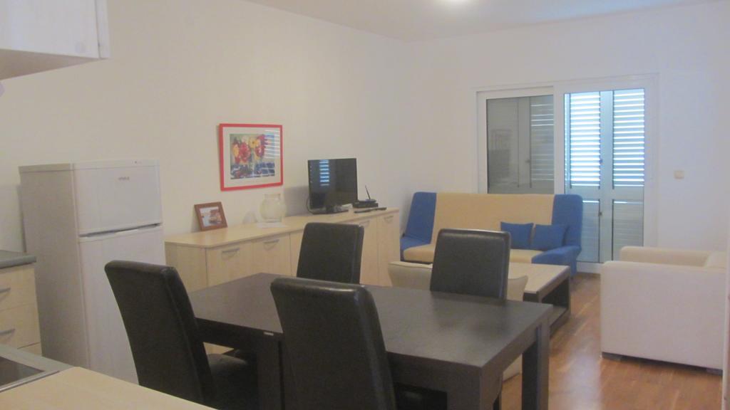Oro Apartments Petrovac Exteriör bild